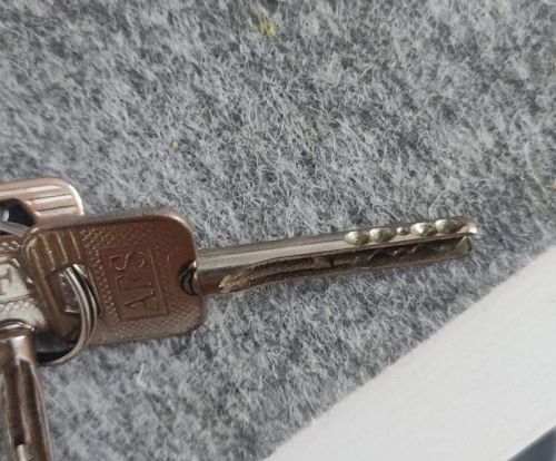 AFS kínai zárszerkezet csere, ami nem is olyan egyszerű